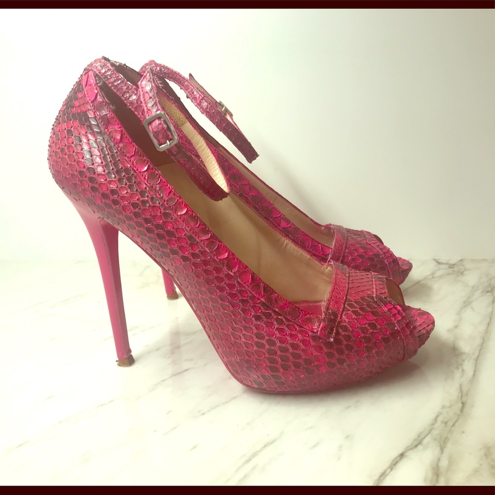 Authentic Alexander McQueen Python heels (sz 39)